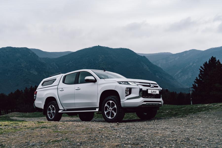  Mitsubishi L200 Double Cab 2019 года  (CIS) (фото 2 из 40)